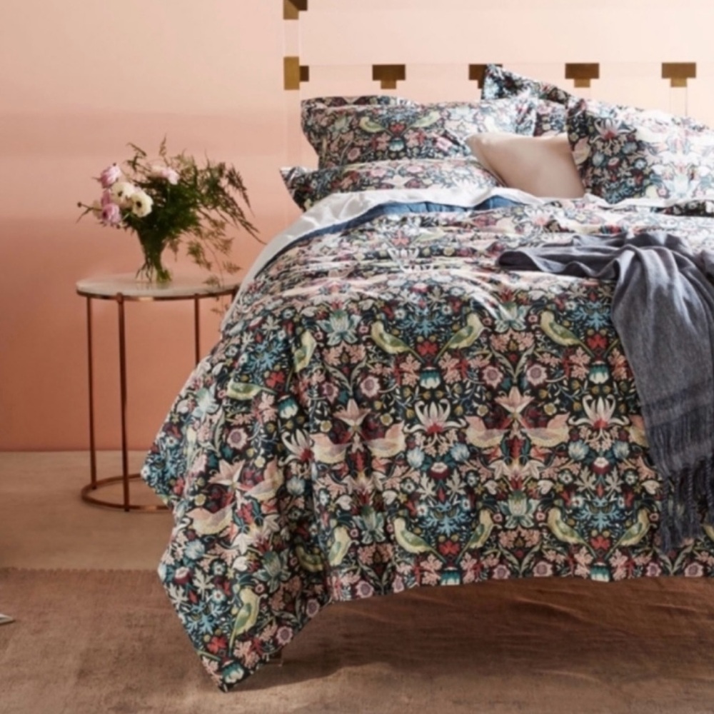 William Morris Strawberry Thief Quilt Comforter - King